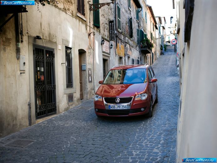 2007 Volkswagen Touran - фотография 31 из 61 2007 Volkswagen Touran - фотография 31 из 61