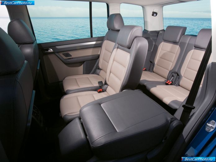 2007 Volkswagen Touran - фотография 44 из 61 2007 Volkswagen Touran - фотография 44 из 61