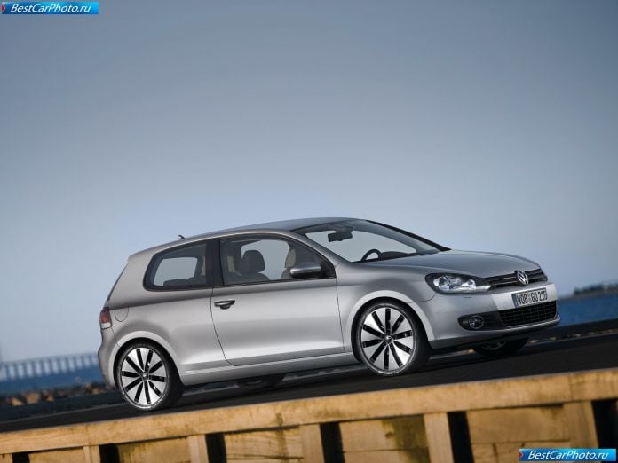 2009 Volkswagen Golf - фотография 15 из 88
