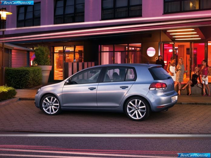2009 Volkswagen Golf - фотография 26 из 88