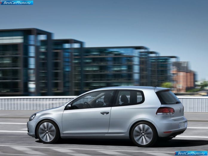 2009 Volkswagen Golf - фотография 27 из 88