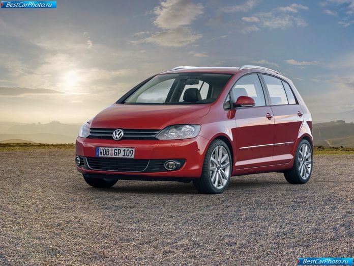2009 Volkswagen Golf Plus - фотография 1 из 21