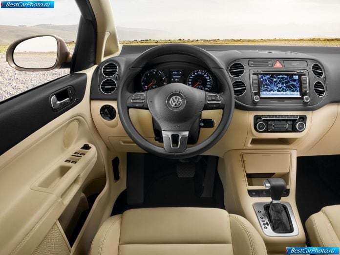 2009 Volkswagen Golf Plus - фотография 17 из 21