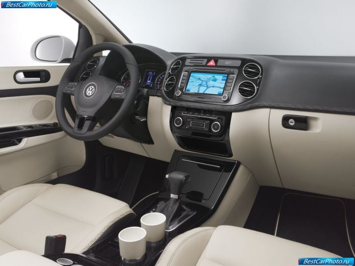 2009 Volkswagen Golf Plus - фотография 19 из 21