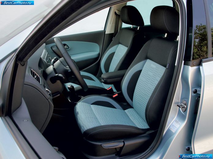 2009 Volkswagen Polo Bluemotion Concept - фотография 9 из 11
