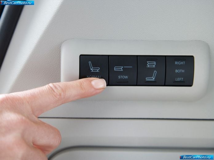 2009 Volkswagen Routan - фотография 10 из 13 2009 Volkswagen Routan - фотография 10 из 13