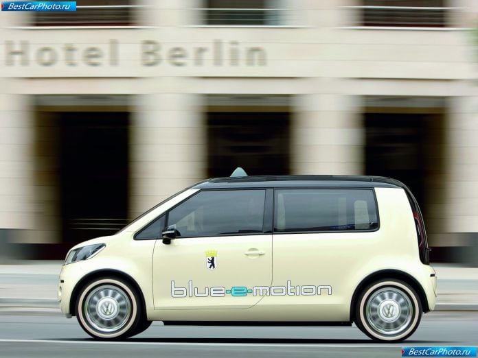 2010 Volkswagen Berlin Taxi Concept - фотография 6 из 10