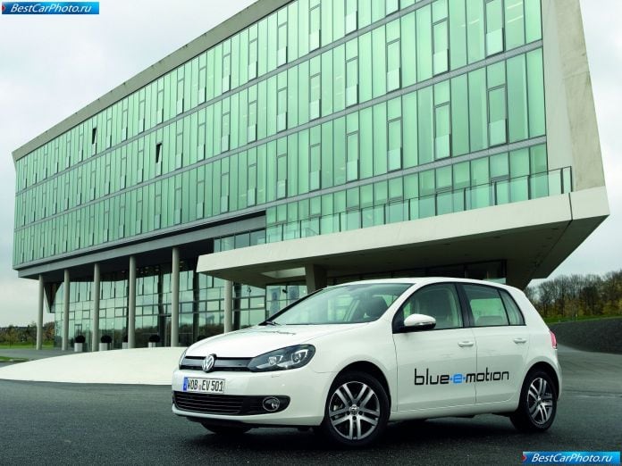 2010 Volkswagen Golf Blue-e-motion Concept - фотография 7 из 25