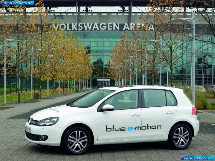 2010 Volkswagen Golf Blue-e-motion Concept - фотография 12 из 25