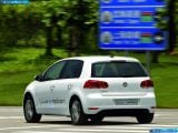volkswagen_2010-golf_blue-e-motion_concept_1600x1200_016.jpg