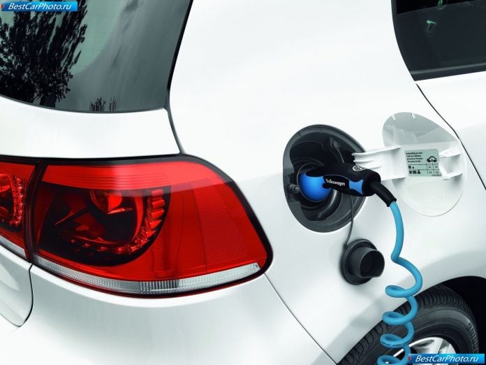 2010 Volkswagen Golf Blue-e-motion Concept - фотография 22 из 25