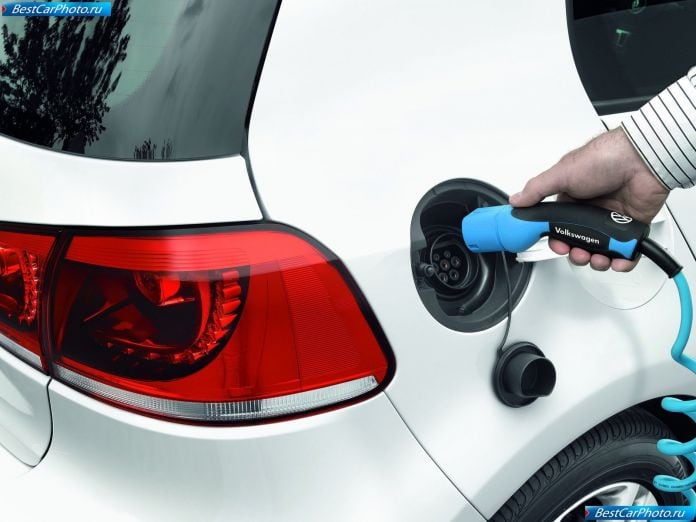 2010 Volkswagen Golf Blue-e-motion Concept - фотография 23 из 25