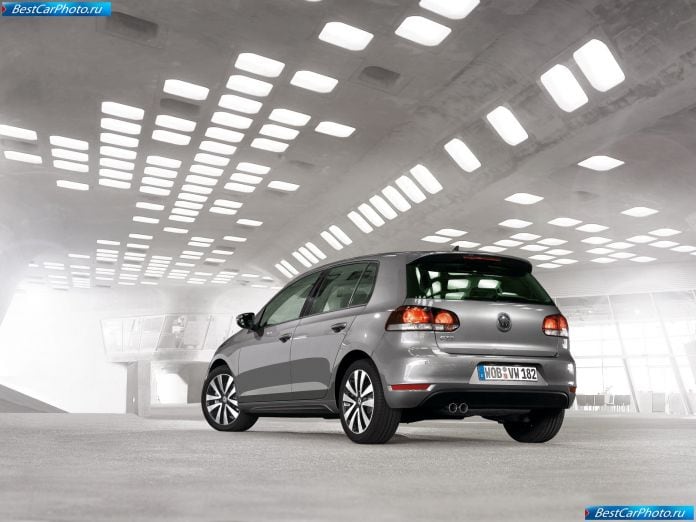 2010 Volkswagen Golf Gtd - фотография 31 из 43