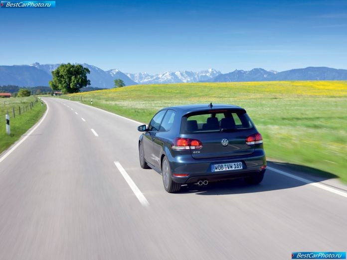 2010 Volkswagen Golf Gtd - фотография 33 из 43