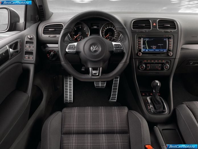 2010 Volkswagen Golf Gtd - фотография 38 из 43