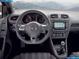 volkswagen_2010-golf_gtd_1600x1200_039.jpg