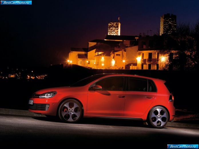 2010 Volkswagen Golf Gti - фотография 22 из 45
