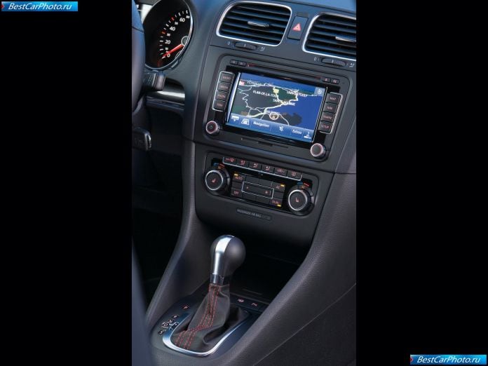 2010 Volkswagen Golf Gti - фотография 44 из 45
