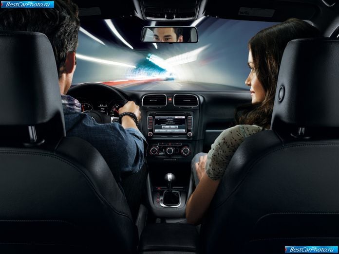 2010 Volkswagen Golf Gti Us-version - фотография 10 из 15