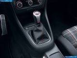 volkswagen_2010-golf_gti_us-version_1600x1200_013.jpg