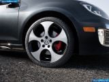 volkswagen_2010-golf_gti_us-version_1600x1200_014.jpg