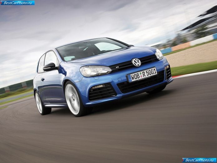 2010 Volkswagen Golf R - фотография 7 из 60