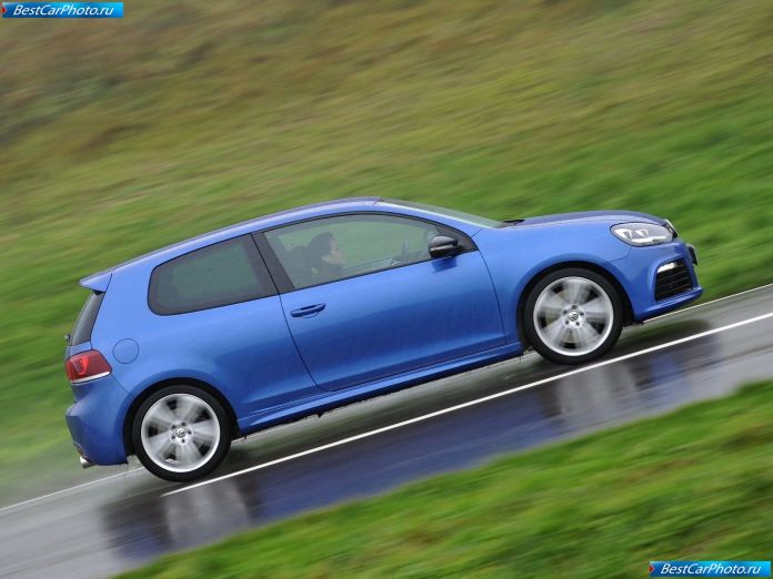 2010 Volkswagen Golf R - фотография 22 из 60