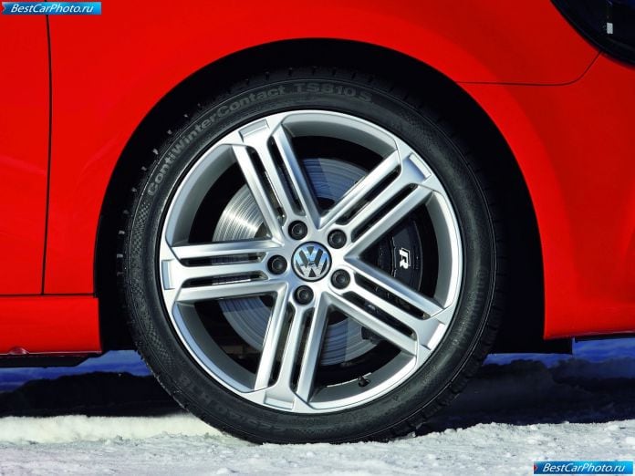 2010 Volkswagen Golf R - фотография 57 из 60
