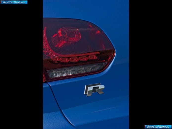 2010 Volkswagen Golf R - фотография 60 из 60