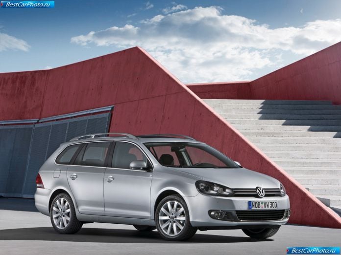 2010 Volkswagen Golf Variant - фотография 4 из 47