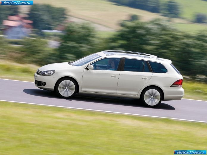 2010 Volkswagen Golf Variant - фотография 12 из 47
