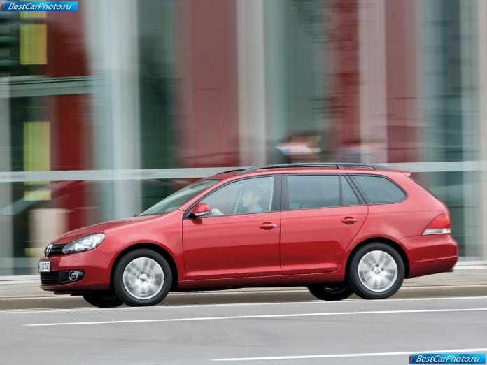 2010 Volkswagen Golf Variant - фотография 13 из 47