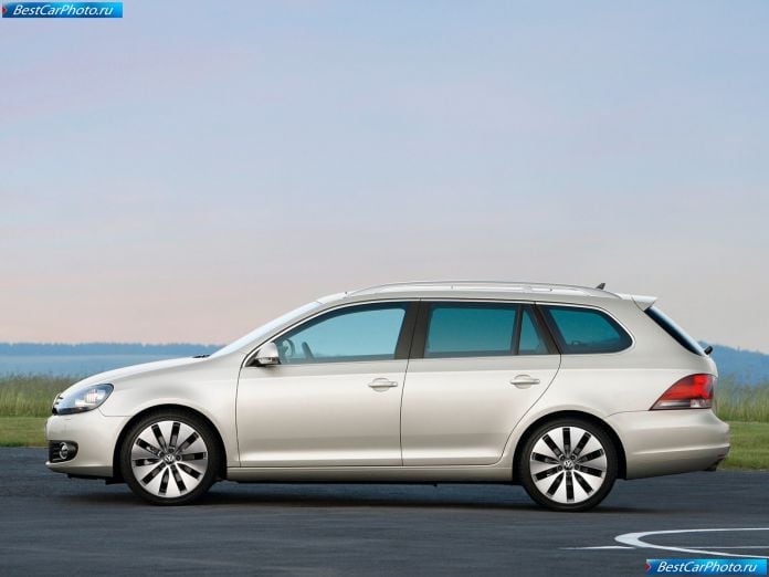 2010 Volkswagen Golf Variant - фотография 15 из 47