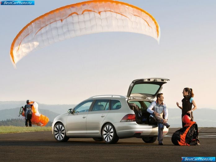 2010 Volkswagen Golf Variant - фотография 23 из 47
