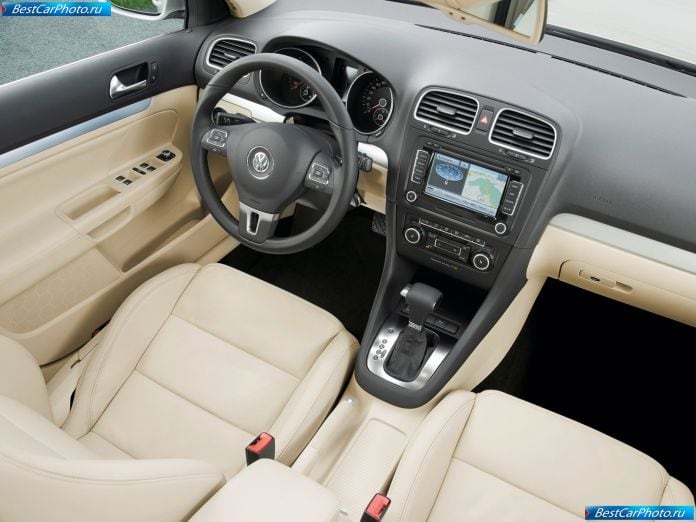2010 Volkswagen Golf Variant - фотография 25 из 47