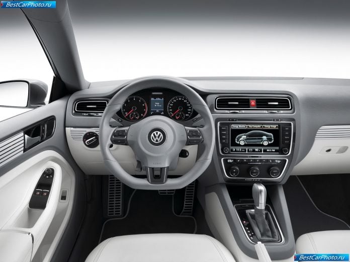 2010 Volkswagen New Compact Coupe Concept - фотография 11 из 13 2010 Volkswagen New Compact Coupe Concept - фотография 11 из 13