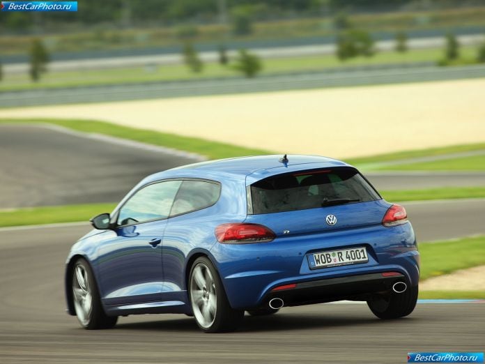 2010 Volkswagen Scirocco R - фотография 21 из 44