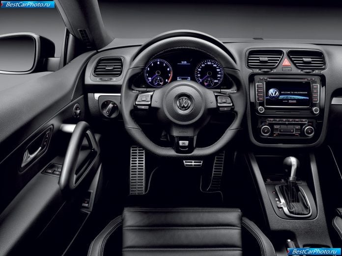 2010 Volkswagen Scirocco R - фотография 28 из 44