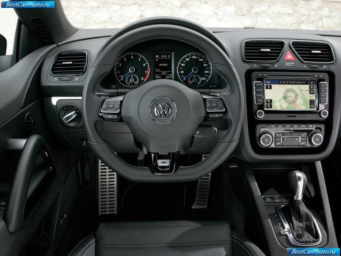 2010 Volkswagen Scirocco R - фотография 29 из 44