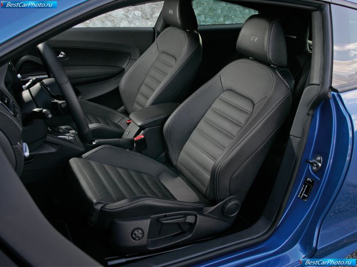 2010 Volkswagen Scirocco R - фотография 31 из 44