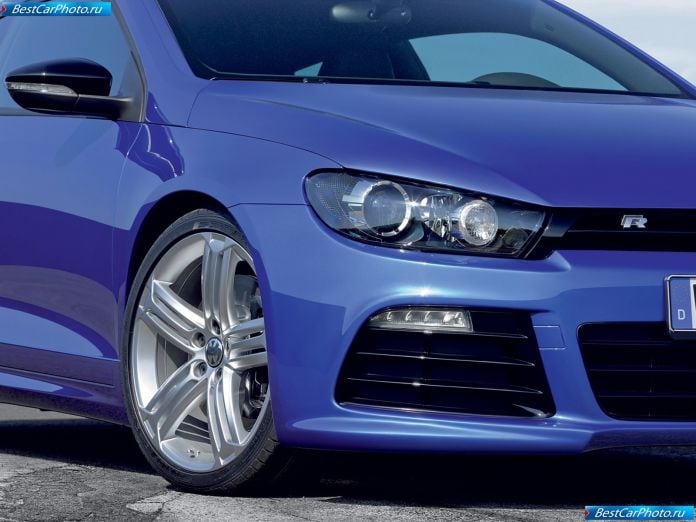 2010 Volkswagen Scirocco R - фотография 35 из 44