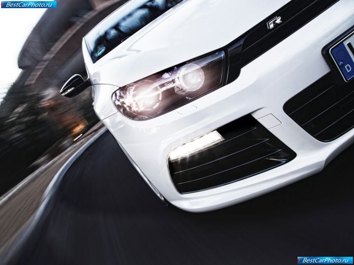 2010 Volkswagen Scirocco R - фотография 36 из 44