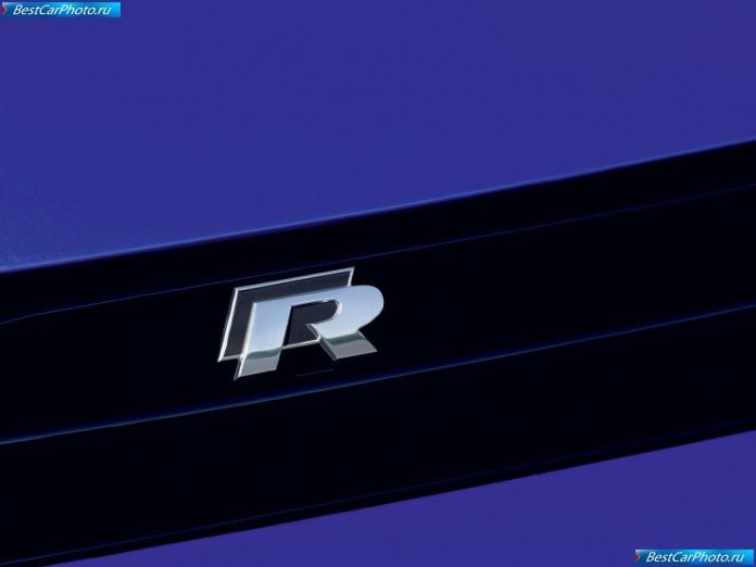 2010 Volkswagen Scirocco R - фотография 42 из 44