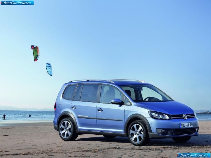 2011 Volkswagen Crosstouran - фотография 5 из 20 2011 Volkswagen Crosstouran - фотография 5 из 20