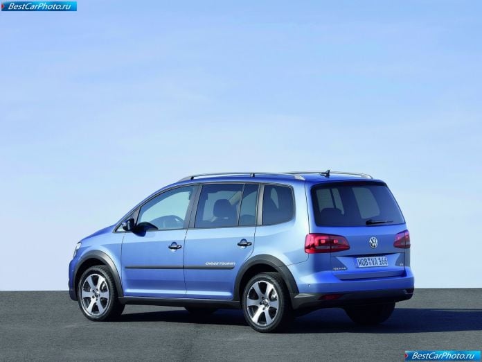 2011 Volkswagen Crosstouran - фотография 11 из 20 2011 Volkswagen Crosstouran - фотография 11 из 20