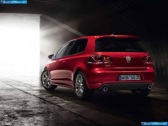 2011 Volkswagen Golf Gti Edition 35 - фотография 7 из 12 2011 Volkswagen Golf Gti Edition 35 - фотография 7 из 12