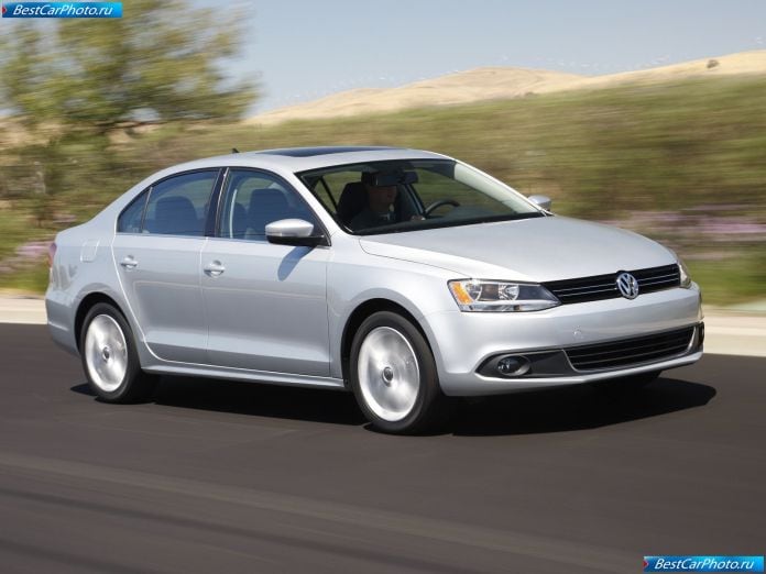 2011 Volkswagen Jetta - фотография 19 из 85