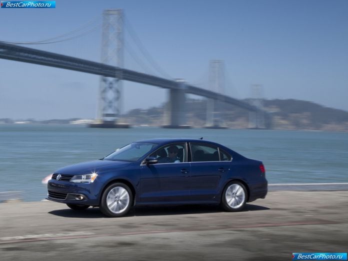 2011 Volkswagen Jetta - фотография 27 из 85