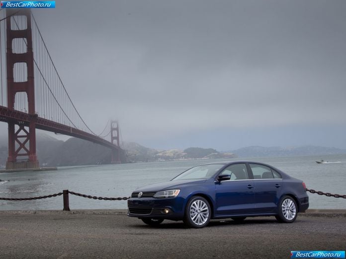 2011 Volkswagen Jetta - фотография 28 из 85
