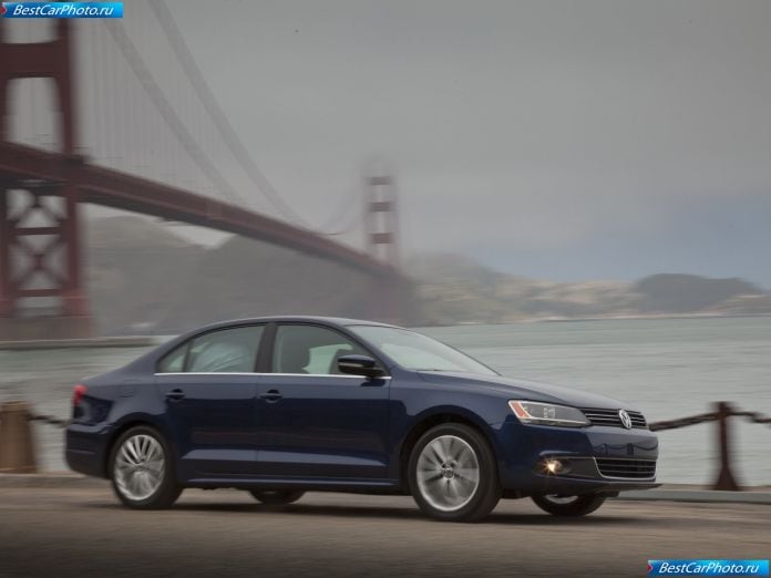 2011 Volkswagen Jetta - фотография 29 из 85